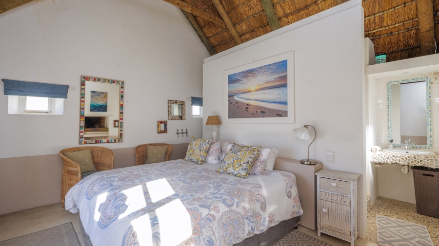 4 Bedroom Property for Sale in Struisbaai Western Cape